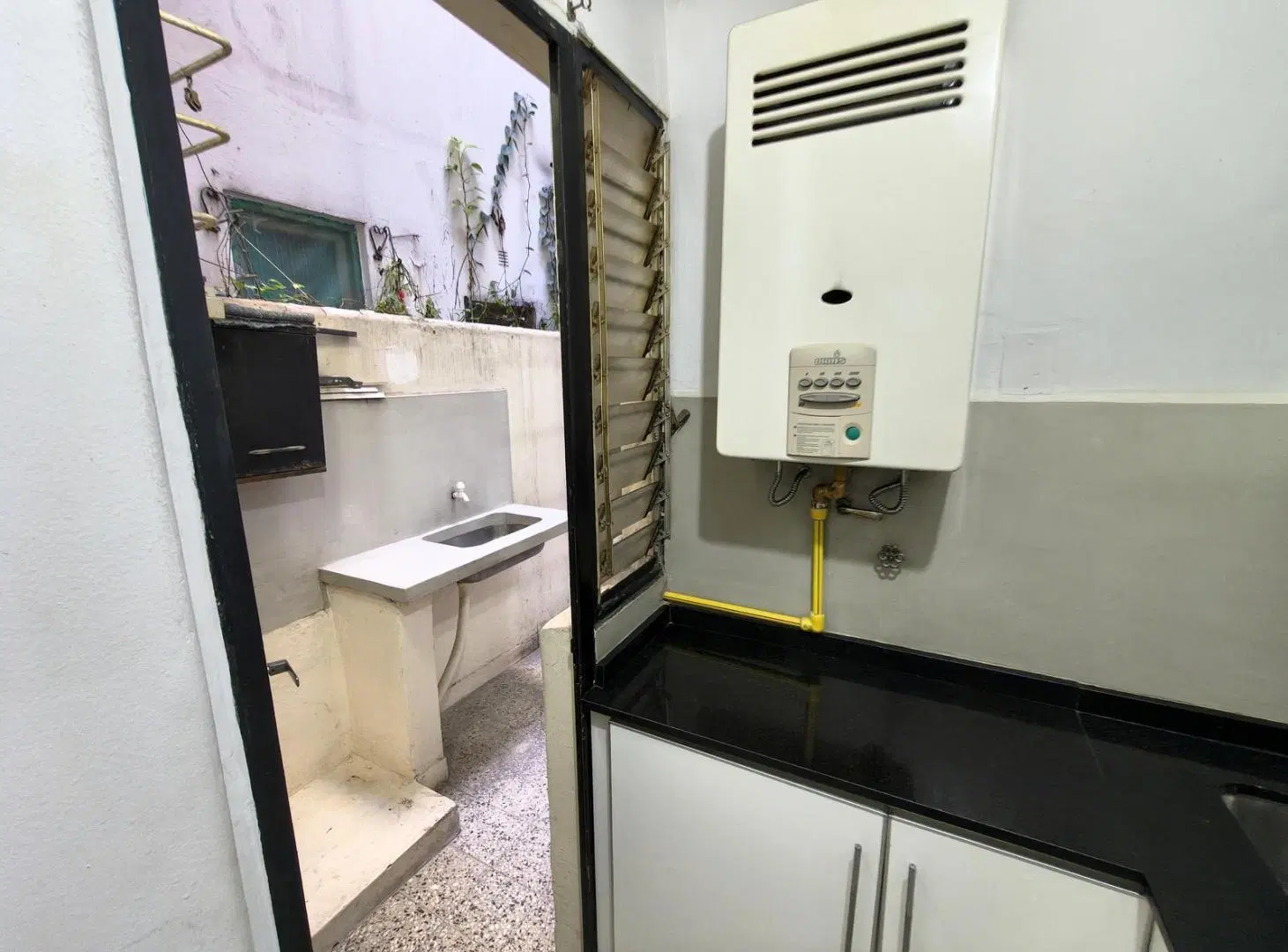 AMPLIO 2 AMB. TIPO PH EN ALQUILER - PLANTA BAJA EN BELGRANO - 2 PATIOS - BAJAS EXPENSAS 3