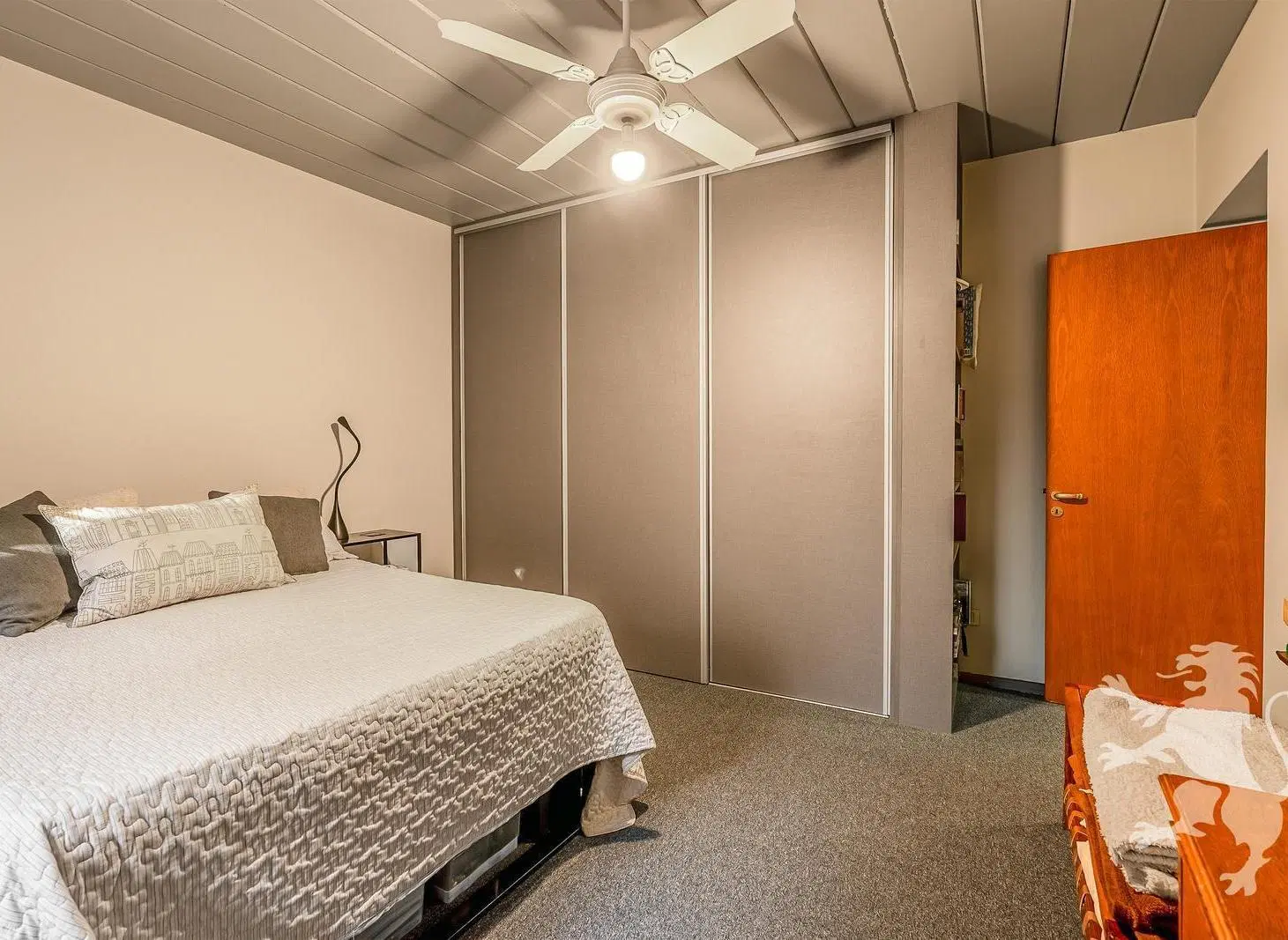 CASA - VENTA - 5 AMBIENTES - PATIO - GARAGE - COGHLAN 8