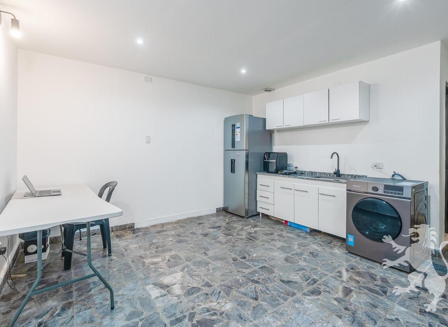 Foto de CASA - VENTA - 3 AMBIENTES - TERRAZA - COLEGIALES, imagen 4