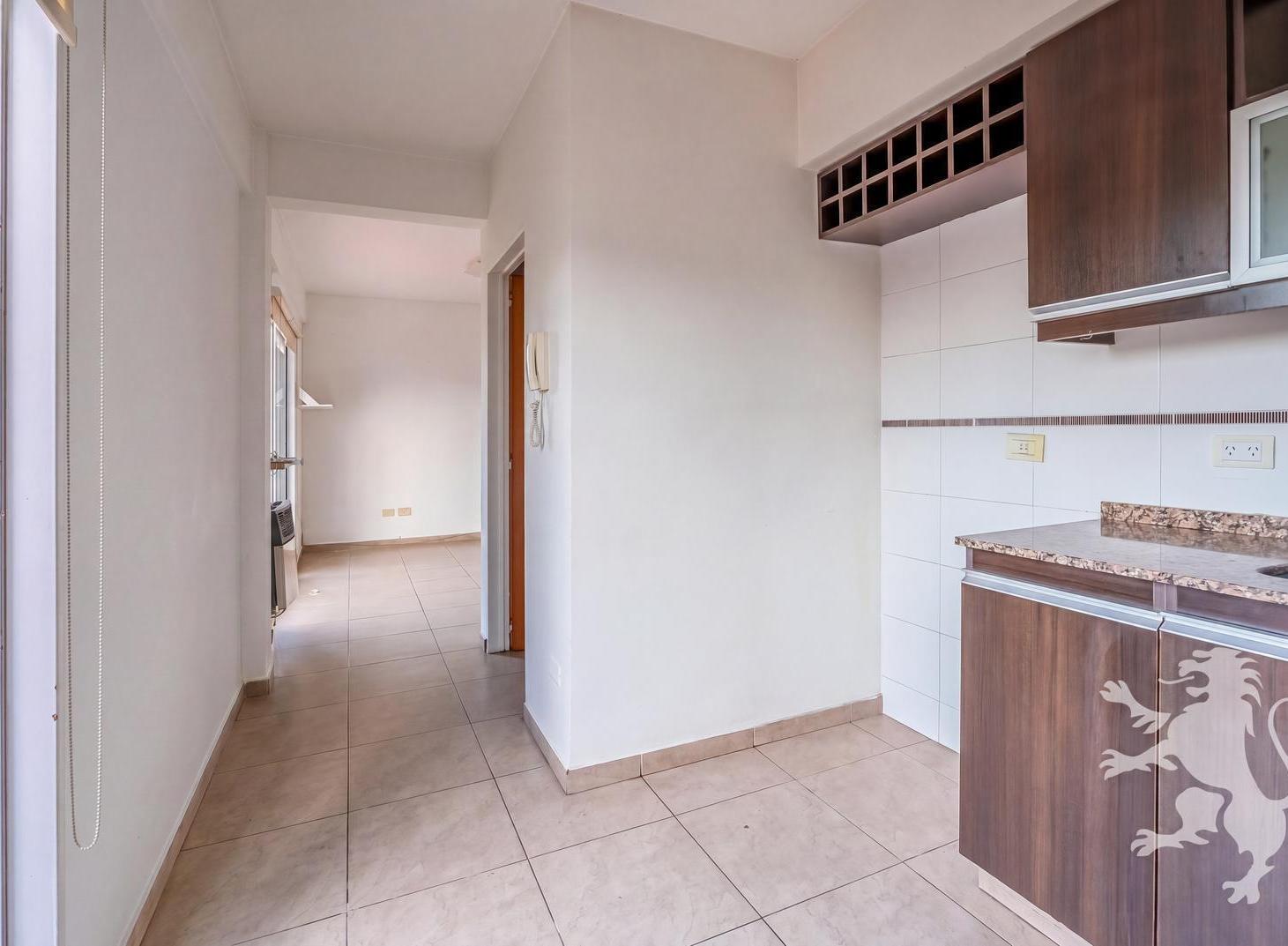Foto de PISO - VENTA - 3 AMBIENTES - BALCON TERRAZA - COCHERA FIJA - VILLA, imagen 5