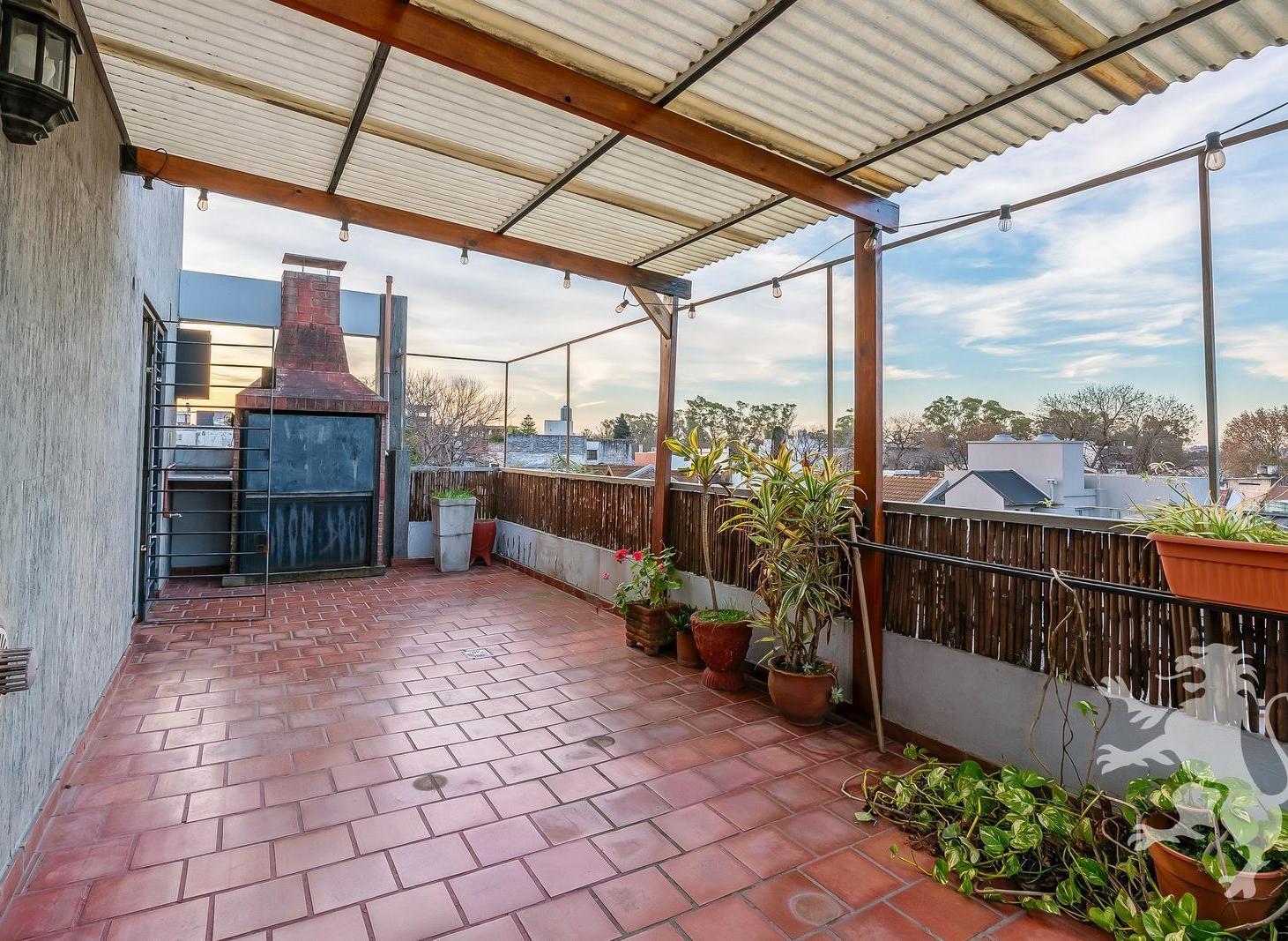 Foto de PISO - VENTA - 3 AMBIENTES - BALCON TERRAZA - COCHERA FIJA - VILLA, imagen 3
