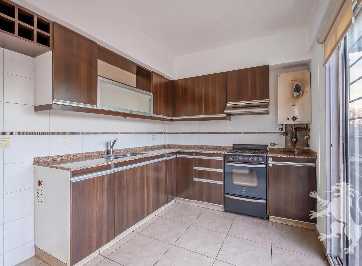 Foto de PISO - VENTA - 3 AMBIENTES - BALCON TERRAZA - COCHERA FIJA - VILLA, imagen 4