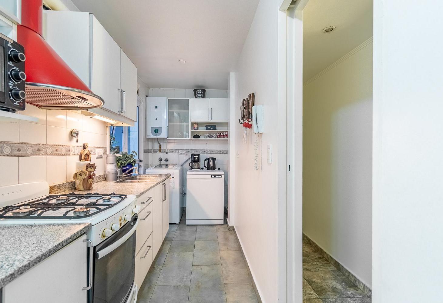 Foto de DEPARTAMENTO - VENTA - 3 AMB - PATIO - PARRILLA - ALMAGRO NORTE, imagen 5