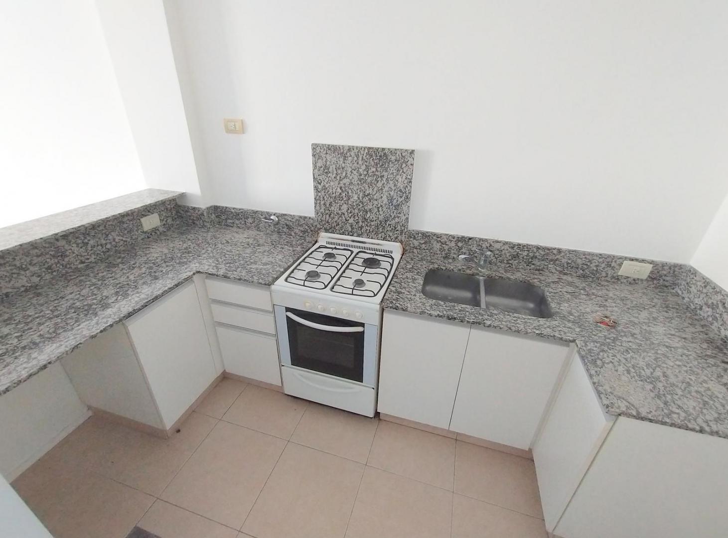 Foto de ALQUILER DE SEMIPISO 2 AMB. - BALCÓN AL FRENTE - 5 PISO - VILLA URQUIZA, imagen 5