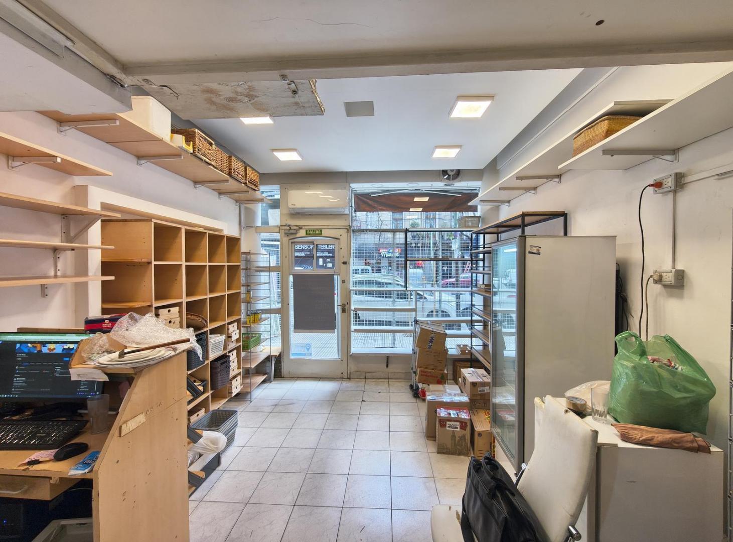 Foto de ALQUILER DE LOCAL COMERCIAL SOBRE JURAMENTO CASI ESQUINA ARCOS, imagen 5