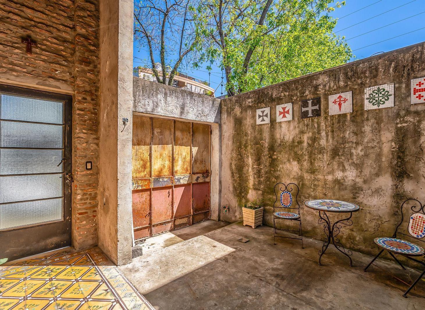 Foto de CASA - VENTA - 4 AMBIENTES - SUITE - JARDÍN - COCHERA - PLAYROOM, imagen 3