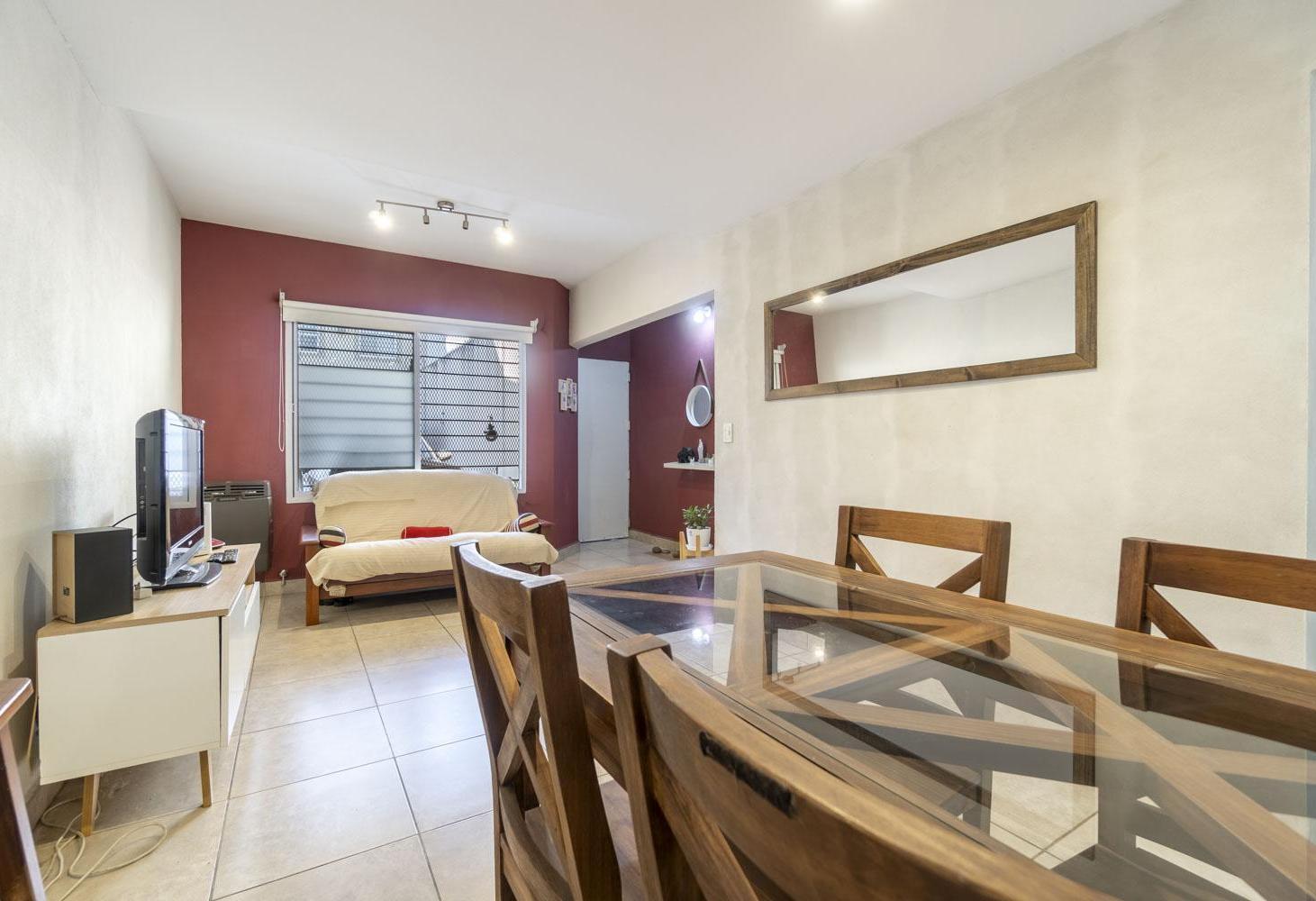 Foto de PH DUPLEX - VENTA - 4 AMBIENTES - COCHERA - PATIO - APTO CREDITO, imagen 4