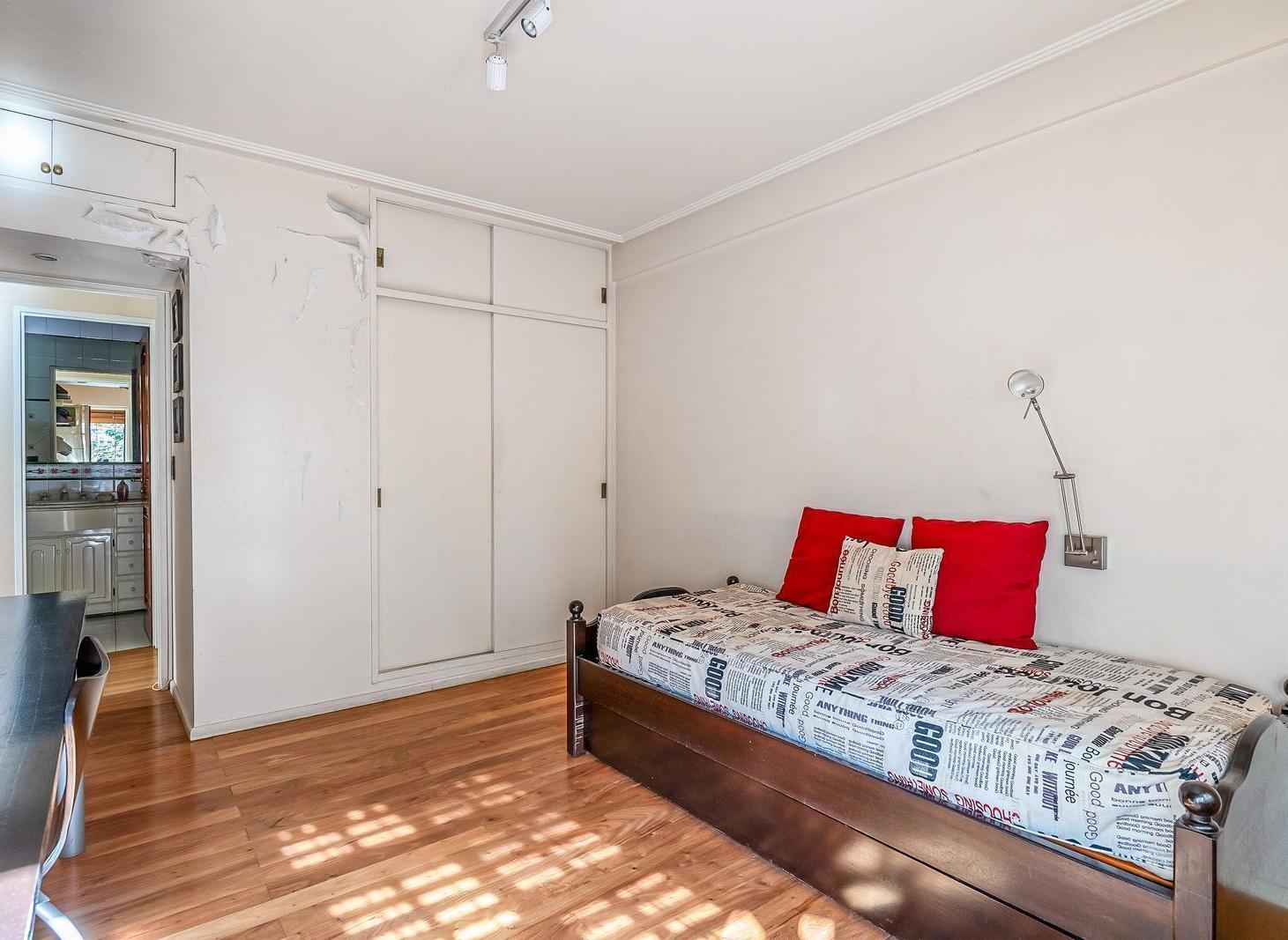 Foto de DUPLEX - VENTA - 4 AMB - SUITE - 2 COCHERAS - PATIO - COLEGIALES, imagen 2