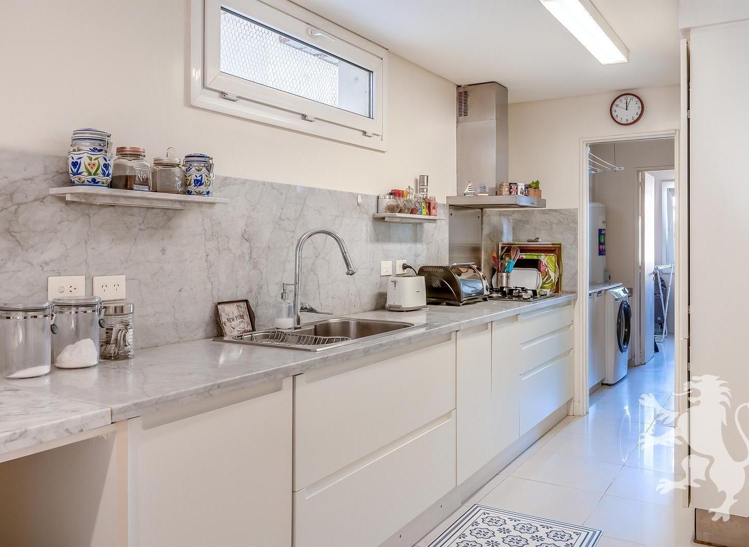 Foto de EXCELENTE PISO - VENTA - 4 AMBIENTES - INMEJORABLE VISTA - LAS CAÑITAS, imagen 2