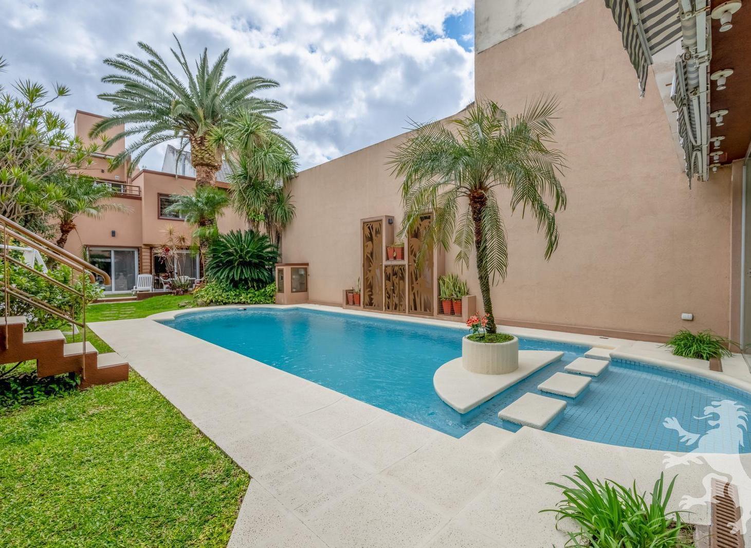 Foto de ESPECTACULAR CASA - VENTA - 7 AMBIENTES - JARDIN - PISCINA - QUINCHO, imagen 3