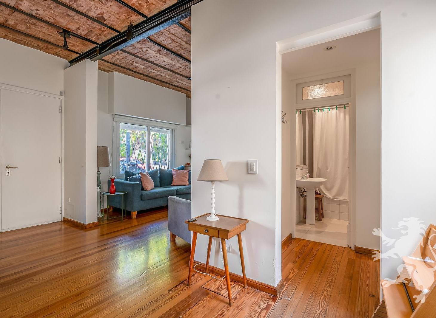 Foto de CASA RECICLADA - VENTA - 4 AMBIENTES - TERRAZA - PATIO - BELGRANO R, imagen 4
