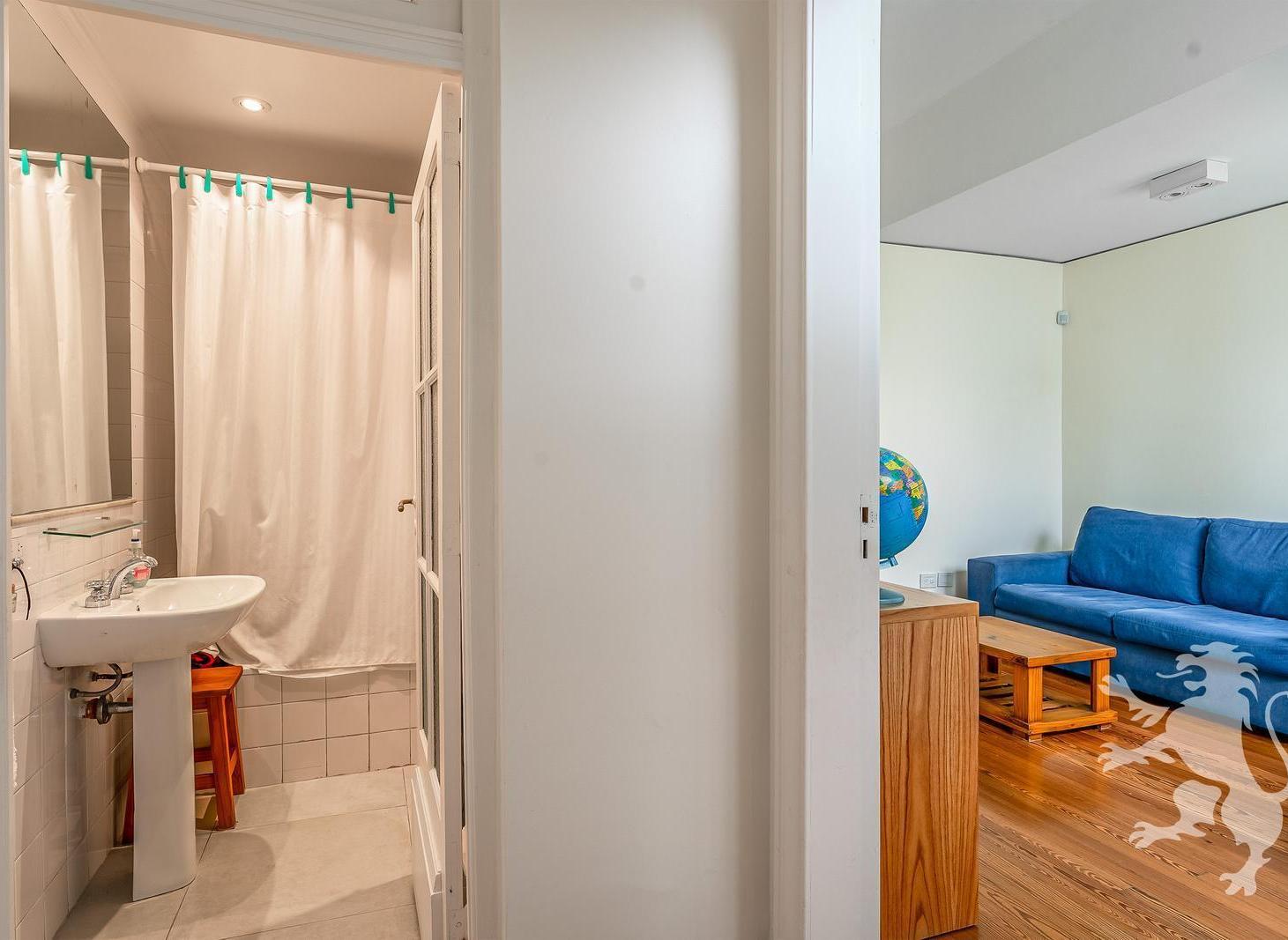 Foto de CASA RECICLADA - VENTA - 4 AMBIENTES - TERRAZA - PATIO - BELGRANO R, imagen 1