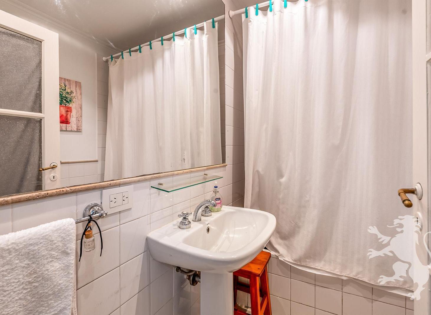Foto de CASA RECICLADA - VENTA - 4 AMBIENTES - TERRAZA - PATIO - BELGRANO R, imagen 2