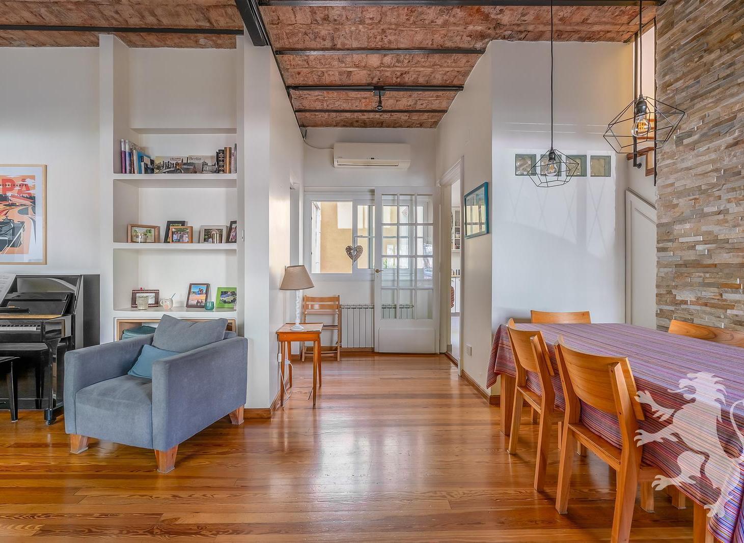 Foto de CASA RECICLADA - VENTA - 4 AMBIENTES - TERRAZA - PATIO - BELGRANO R, imagen 3