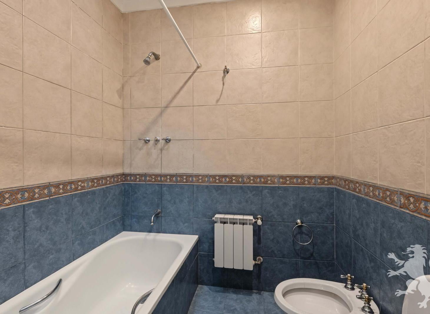 Foto de CASA - VENTA - 5 AMBIENTES - JARDÍN - QUINCHO - COLEGIALES, imagen 5