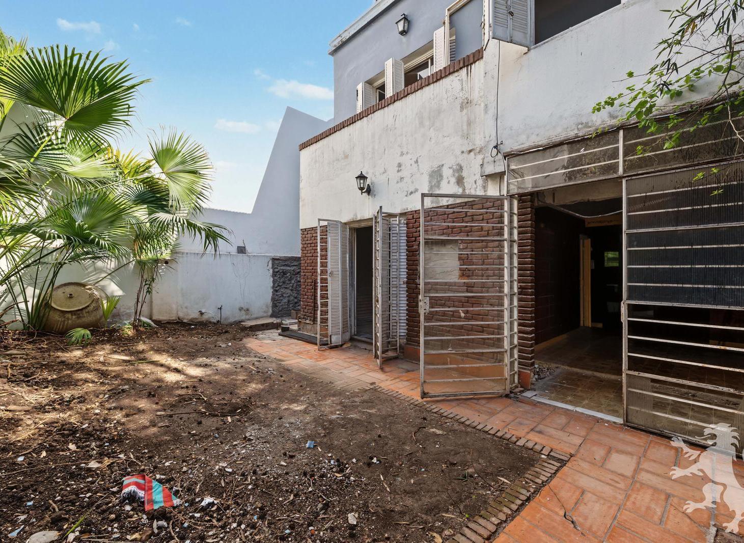 Foto de CASA A RECICLAR - VENTA - 4 AMBIENTES - JARDIN - PLAYROOM - BELGRANO R, imagen 4