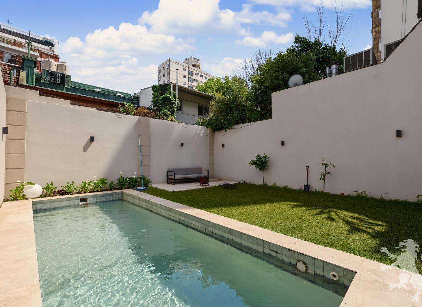 Foto de CASA RECICLADA - VENTA - 6 AMBIENTES - JARDIN CON PILETA - PLAYROOM, imagen 4