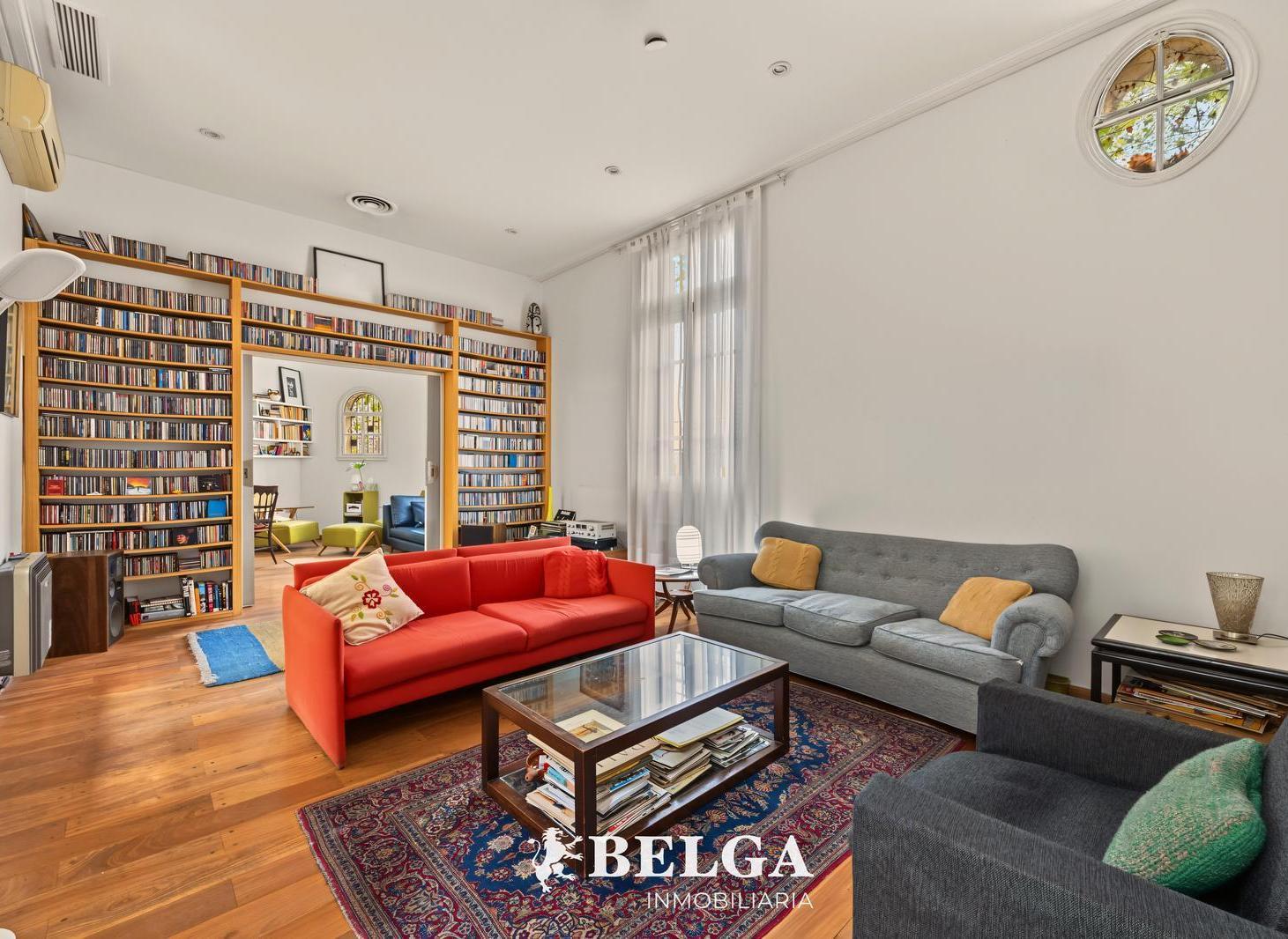 Foto de CASA - VENTA - 5 AMBIENTES - PATIO - TERRAZA - COCHERA - VILLA URQUIZA, imagen 1