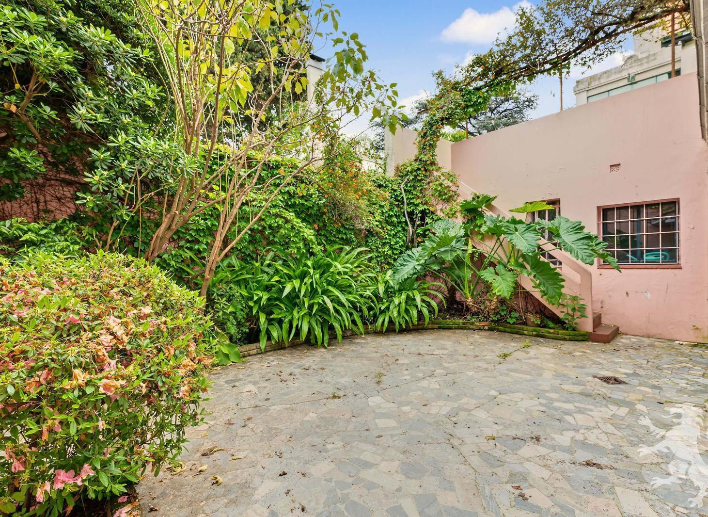 Foto de CASA ESTILO INGLES - VENTA - 6 AMBIENTES - PATIO - BELGRANO R, imagen 3