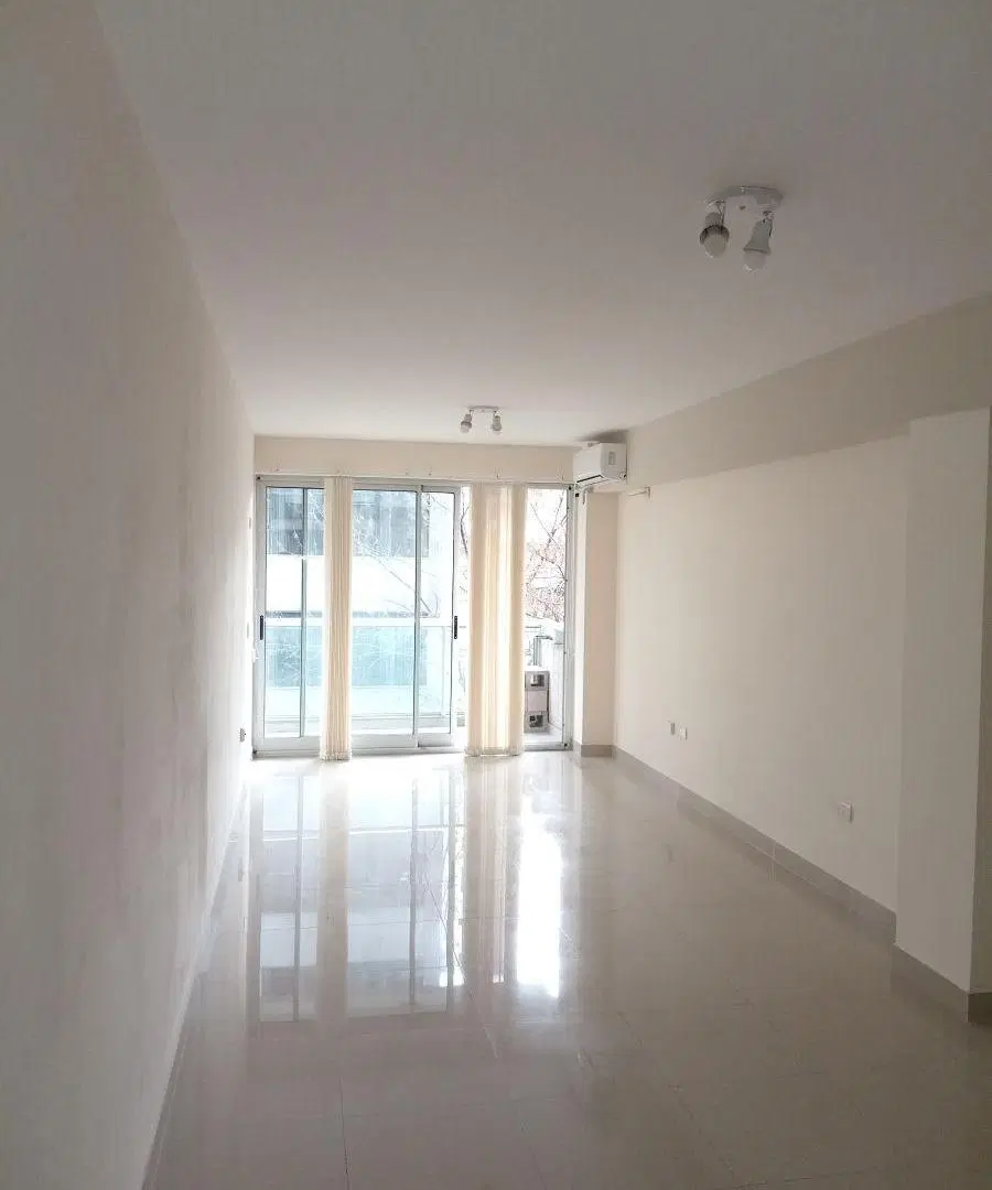 Belgrano ALQUILER SIN MUEBLES UN AMBIENTE AL FRENTE CON BALCON Apto Vivienda Oficina Etc 4