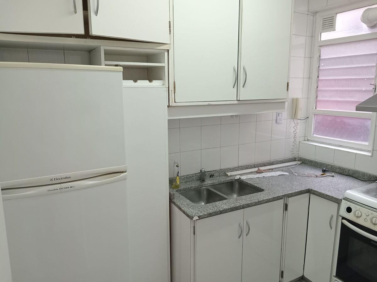 Foto de PALERMO/ BARRIO NORTE ALQUILER SIN MUEBLES TRES AMBIENTES AL FRENTE, imagen 3