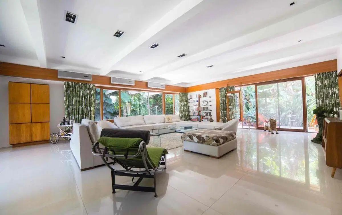 MAGNÍFICA CASA Olivos Style Modern 740m Confort PARQUE 1516m PILETA Parrilla 8 Cocheras Calidez SOL 2