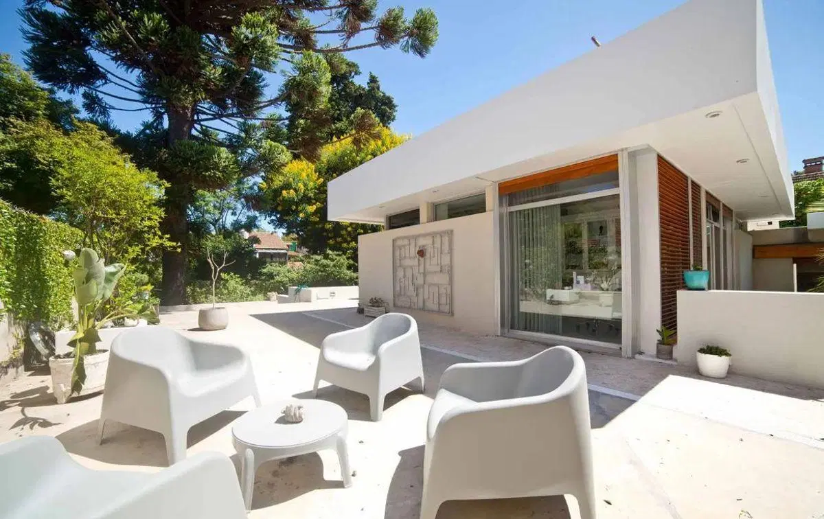 MAGNÍFICA CASA Olivos Style Modern 740m Confort PARQUE 1516m PILETA Parrilla 8 Cocheras Calidez SOL 5