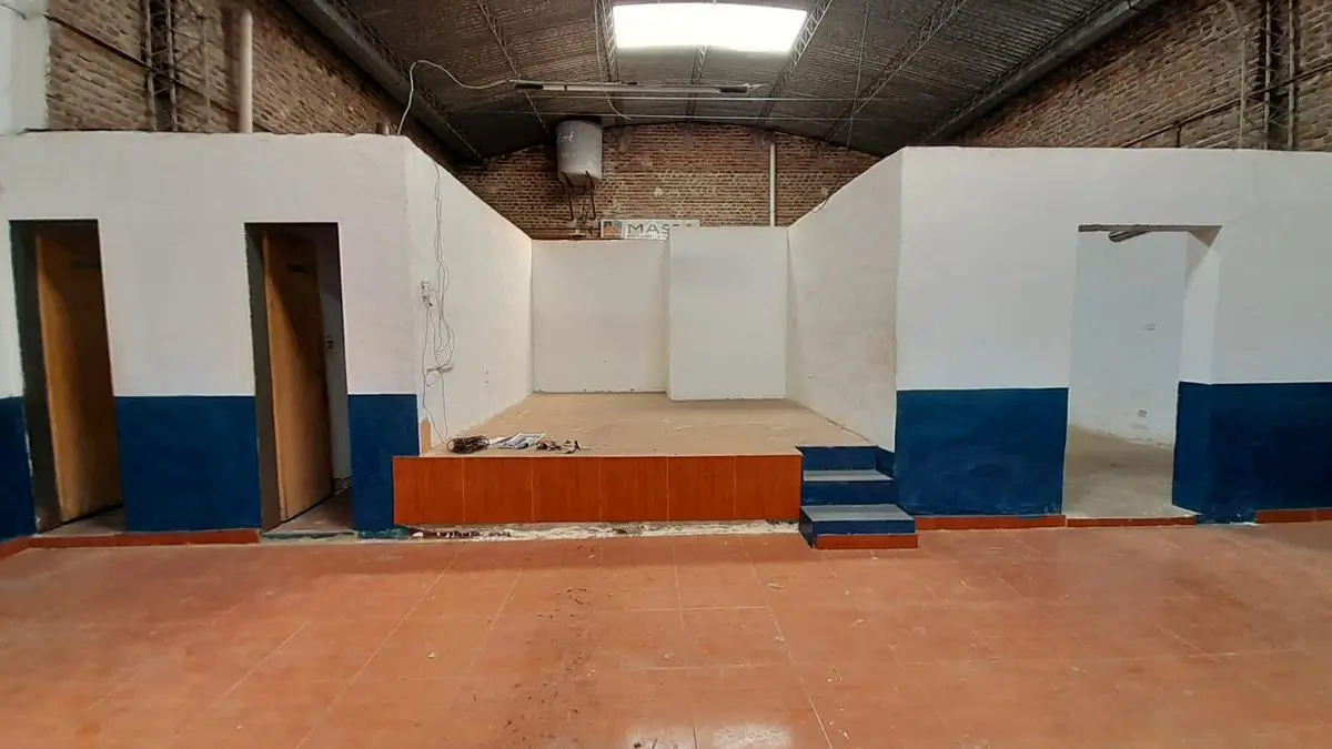 EXCEPCIONAL GALPON A LA VENTA/ALQUILER!! TECHO PARABOLICO!! ZONA SUR!! 3