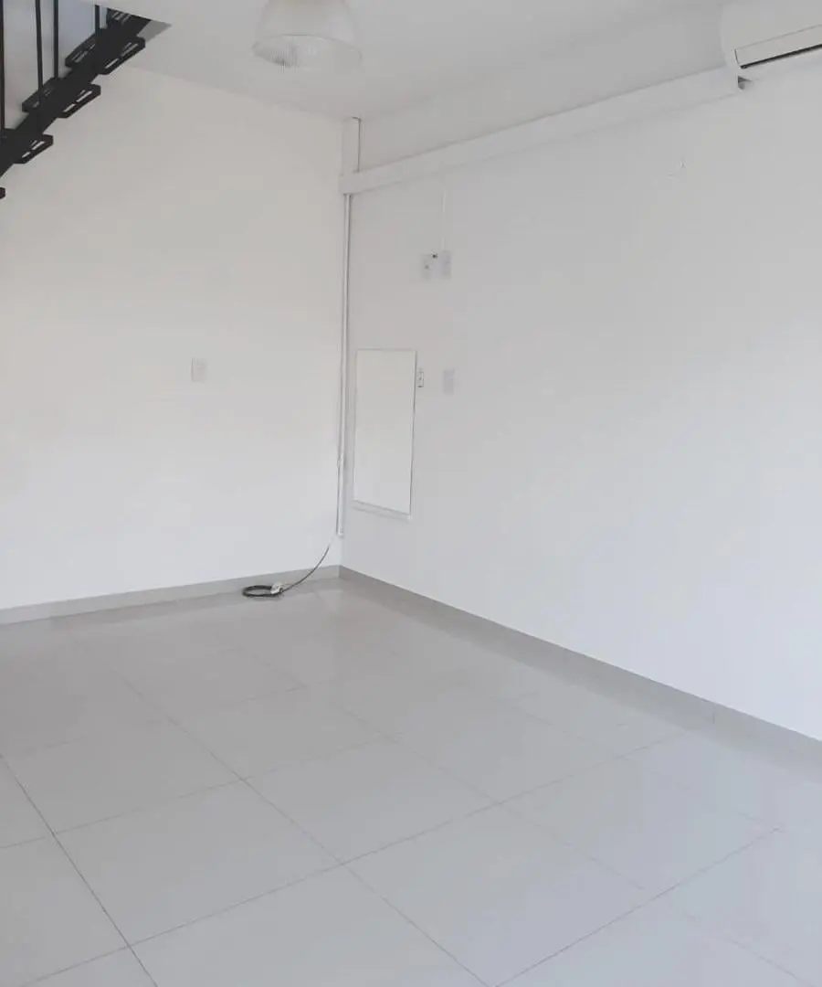 (PRIMER MES BONIFICADO!)EN ALQUILER!!! LOCAL 20 PORTAL DE KI. AIRE ACONDICIONADO Y ALARMA!!! 5