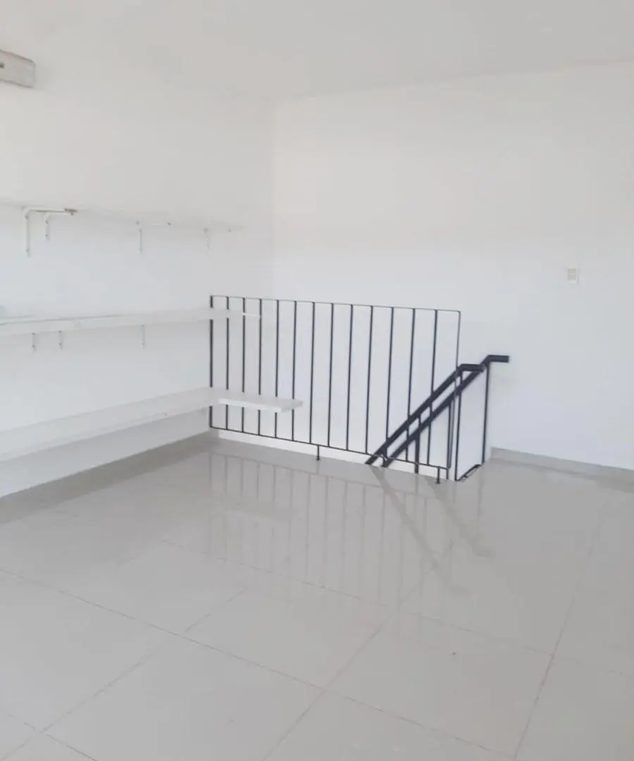 (PRIMER MES BONIFICADO!)EN ALQUILER!!! LOCAL 20 PORTAL DE KI. AIRE ACONDICIONADO Y ALARMA!!! 4