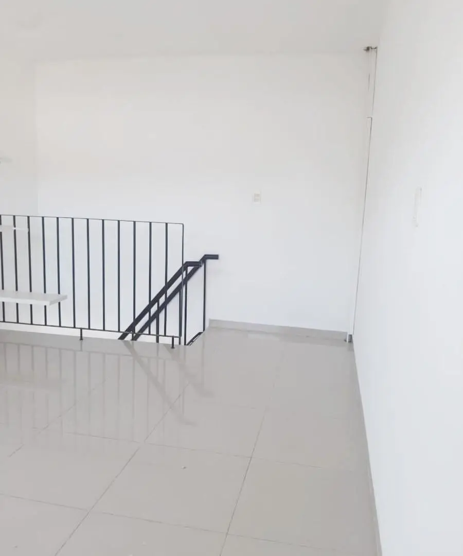 (PRIMER MES BONIFICADO!)EN ALQUILER!!! LOCAL 20 PORTAL DE KI. AIRE ACONDICIONADO Y ALARMA!!! 3