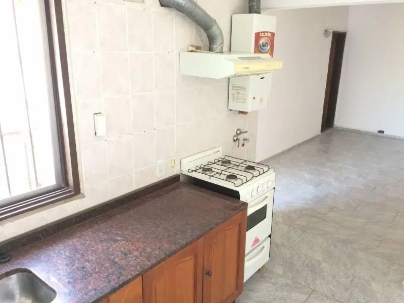 DPTO INTERNO PLANTA ALTA!! 2 DORMITORIOS EN ARROYITO!! AMPLIO PATIO SEMICUBIERTO!! 3