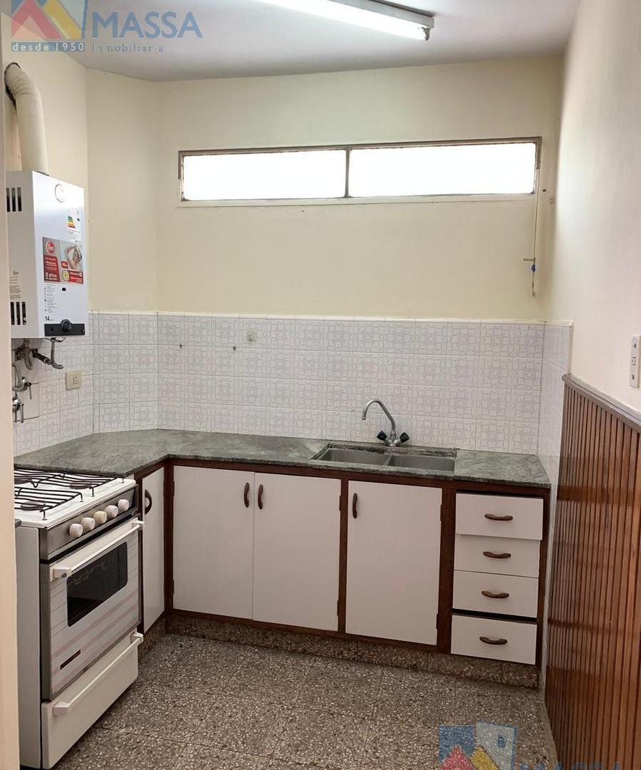 Foto de CASA EN ALQUILER O VENTA!!! 2 DORMITORIOS!!!!! CON COCHERA!!, imagen 3