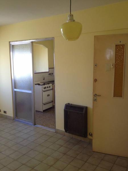 Foto de EN ALQUILER !! dpto de 1 dormitorio!!!! Cerca de la facultad de, imagen 2