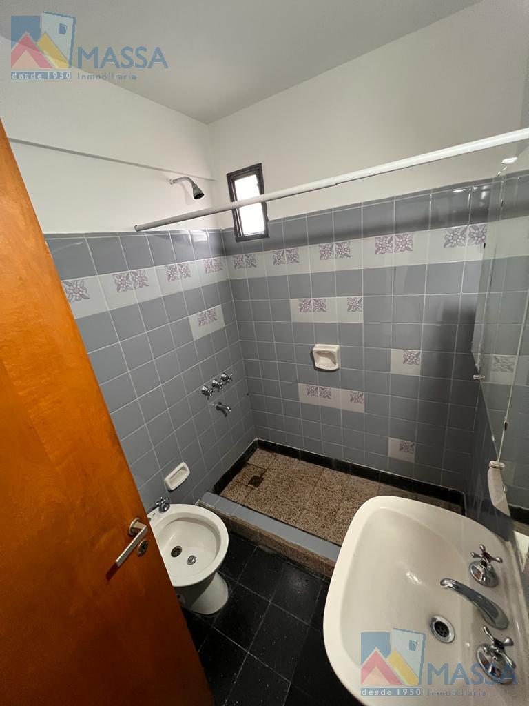Foto de EN ALQUILER DPTO SAN LUIS 948 CON BALCON!! 1 DORMITORIO, imagen 2