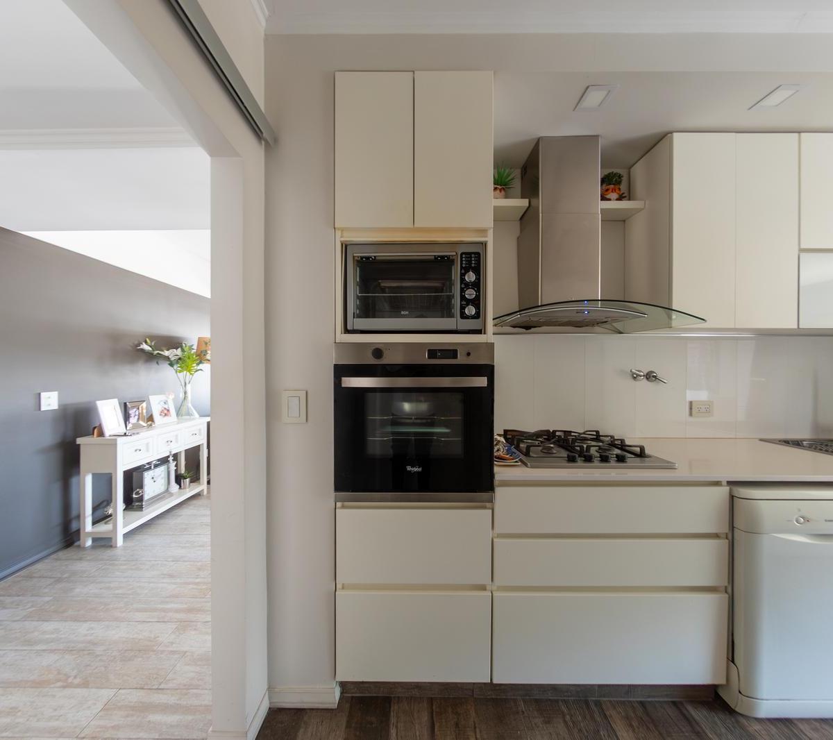 Depto 4 Ambientes (130 m² Totales) con Cochera y Baulera 2