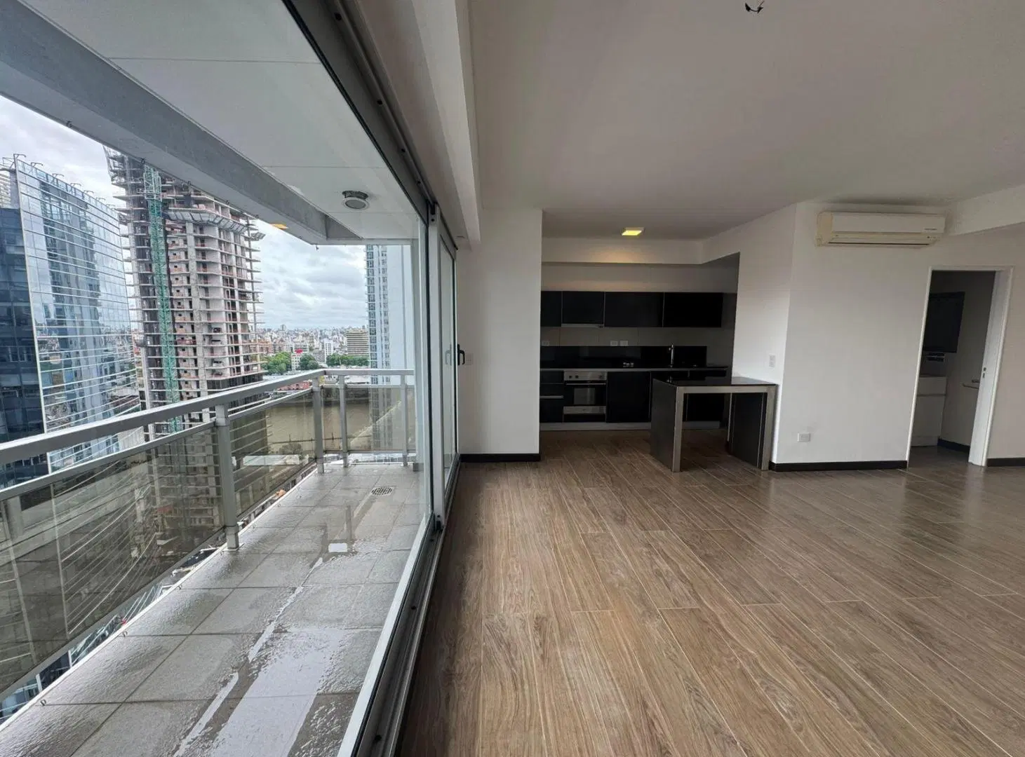 ZENCITY 2 AMB. SIN MUEBLES  PISO ALTO CON COCHERA - ZENCITY - PUERTO MADERO 3