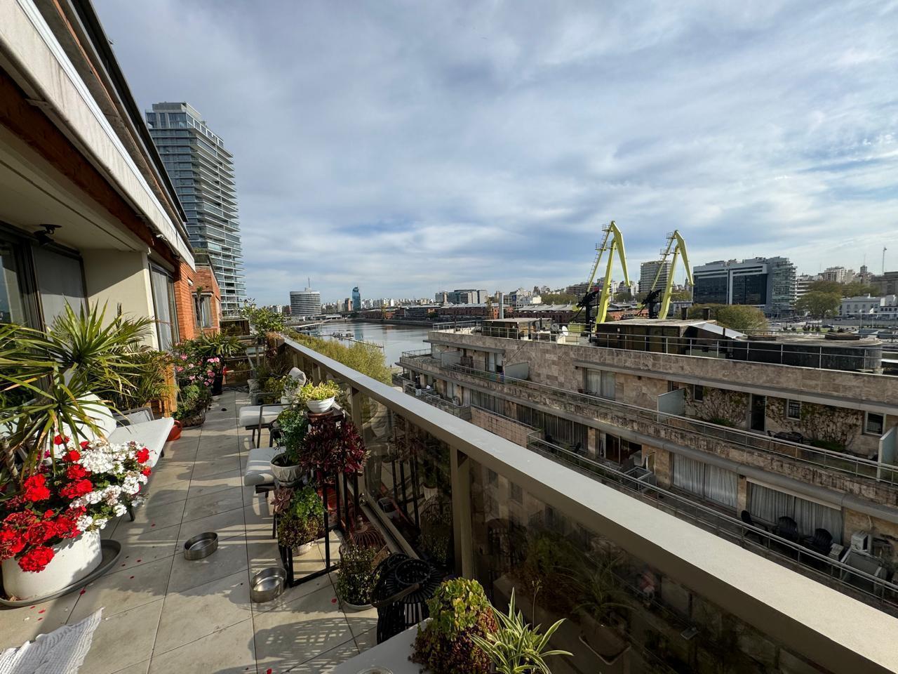 Foto de DEPTO DE 4 AMBIENTES EN VENTA VISTA AL DIQUE PUERTO MADERO, imagen 3