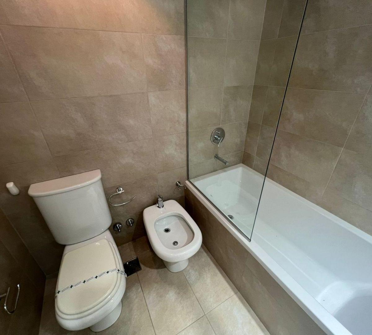 Venta de Departamento 4 Ambientes en Puerto Madero 2