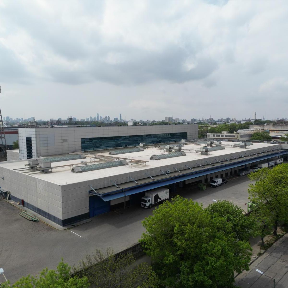 Depósito - Alquiler - Venta - 13.000 m² - Barracas 3