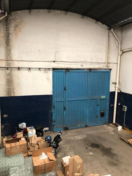 Deposito en Venta de 500 m² - Pompeya 3