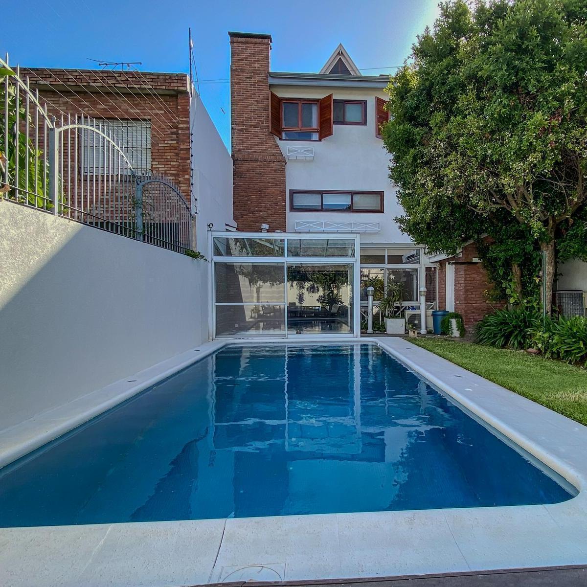 Venta - Casa - 6 Ambientes - Quilmes 2