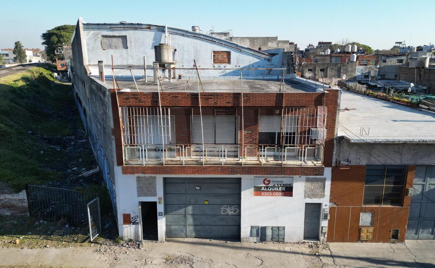Galpon en Venta - Alquiler - 1550m2 - Pompeya