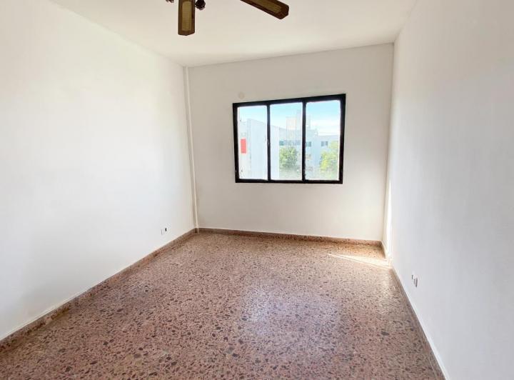 ALQUILER - DEPARTAMENTO - 4 AMBIENTES - BERNAL OESTE 1