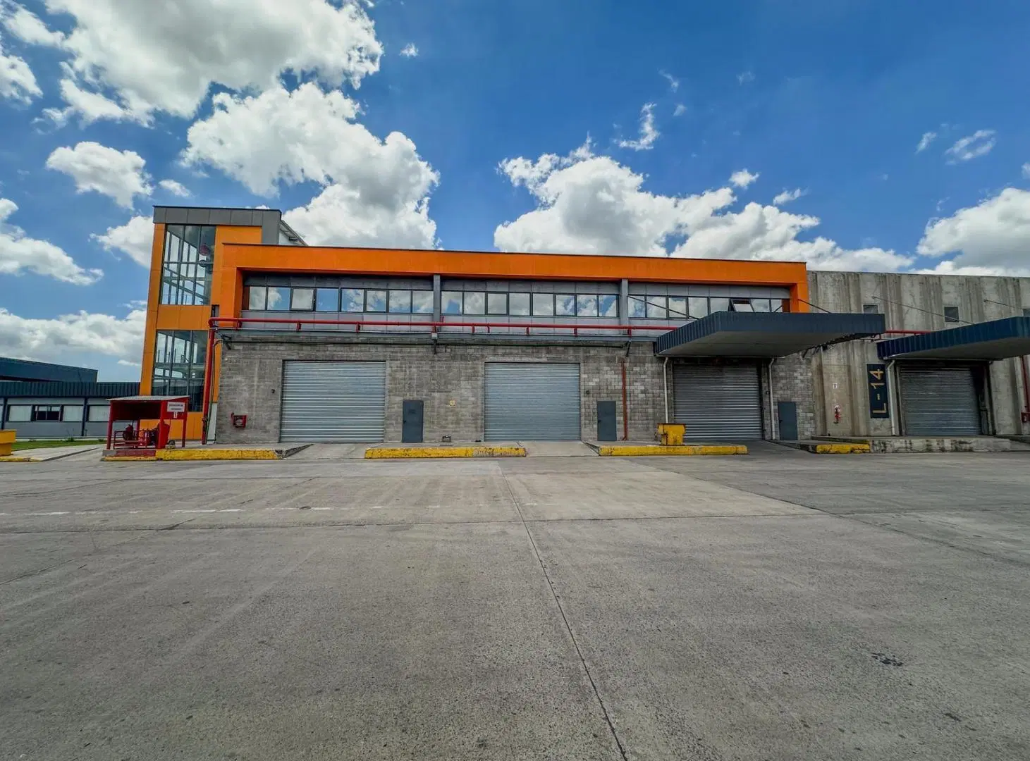 Alquiler - Depósito - Moreno - Superficies de 400m2 a 1200m2 3