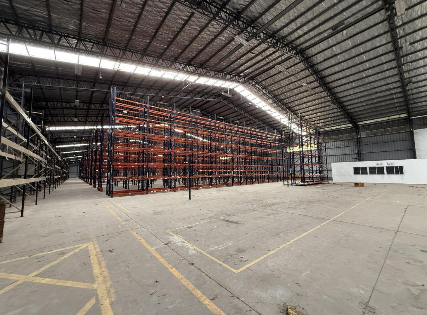Foto de Depósito en Alquiler -11.000m2 - Garin, imagen 3