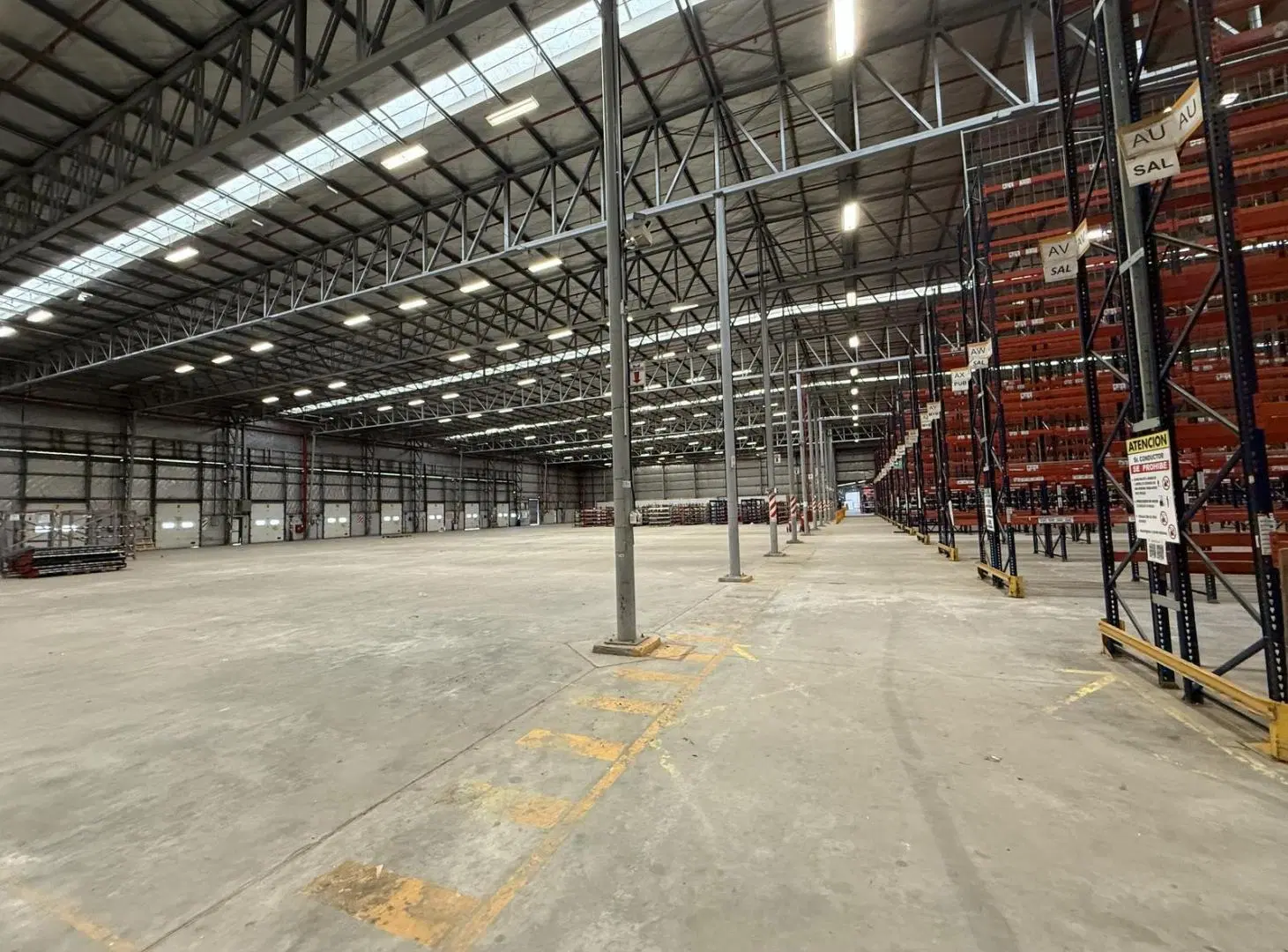 Depósito en Alquiler -11.000m2 - Garin 2