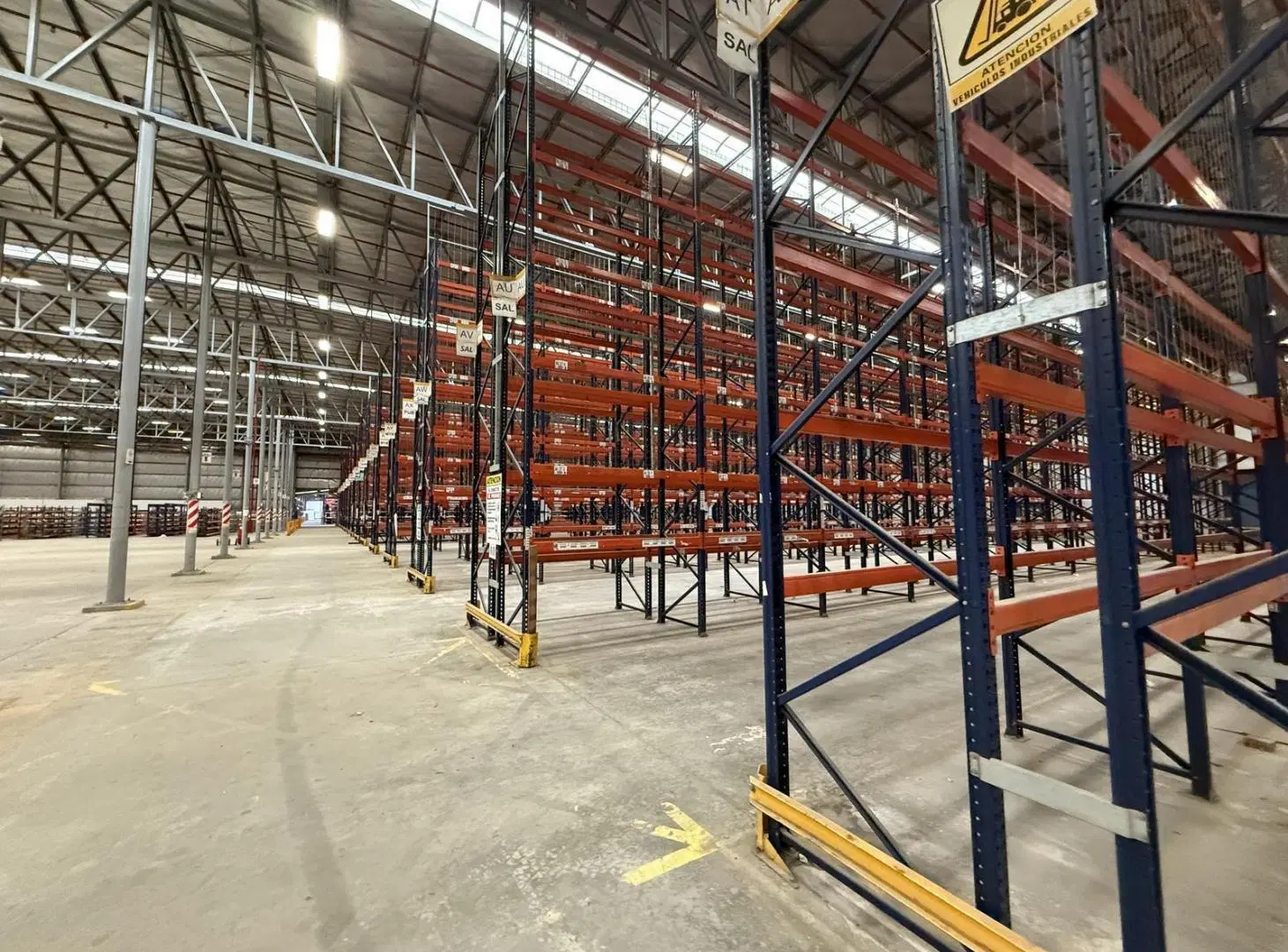 Depósito en Alquiler con racks -15.500m2 - Garin 4