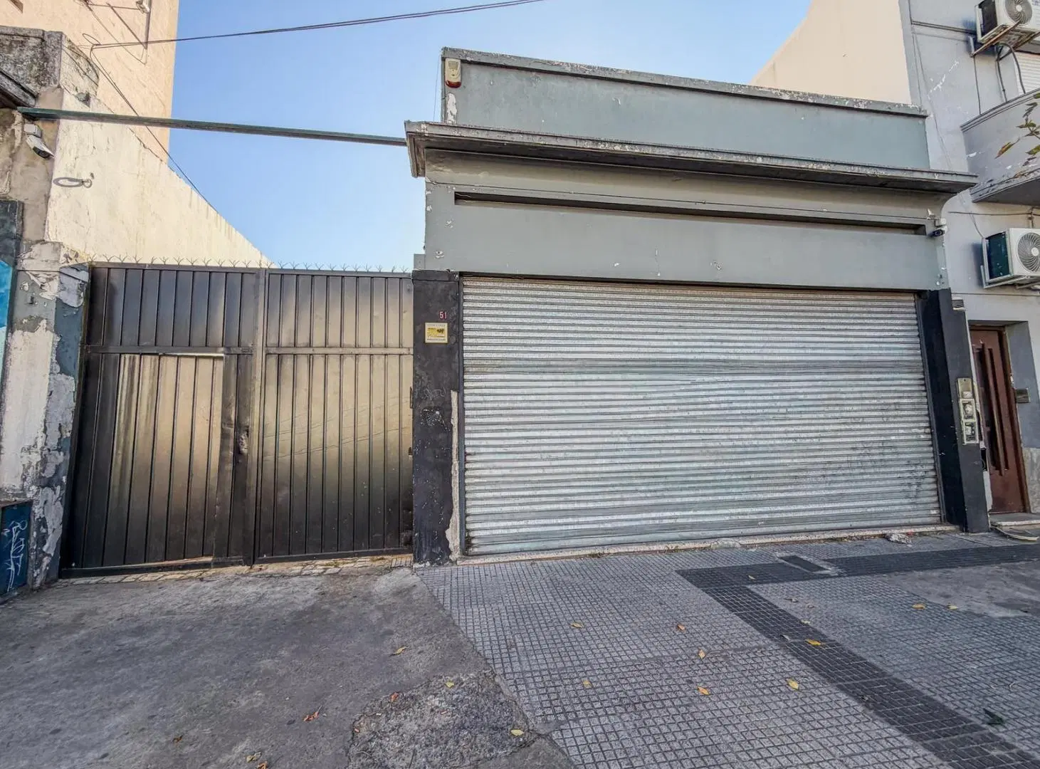 Alquiler - Local - Avellaneda - sobre Av. Irigoyen 5
