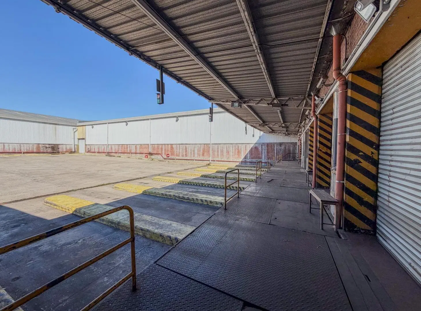 Alquiler - Depósito - La Tablada - Superficies disponibles de 700m2 a 17.000m2 5